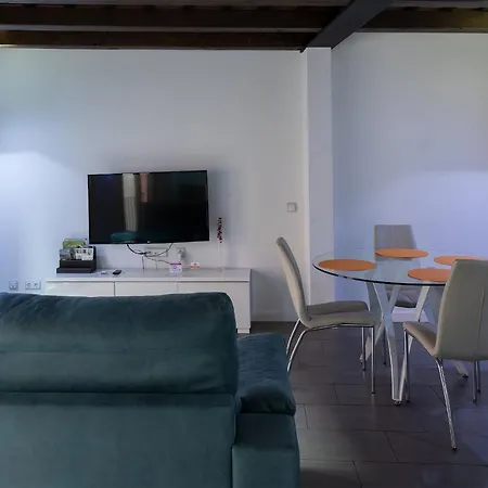 Appartamento Y Habitacions Entre Volcans