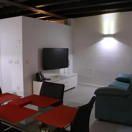 Y Habitacions Entre Volcans Apartamento *